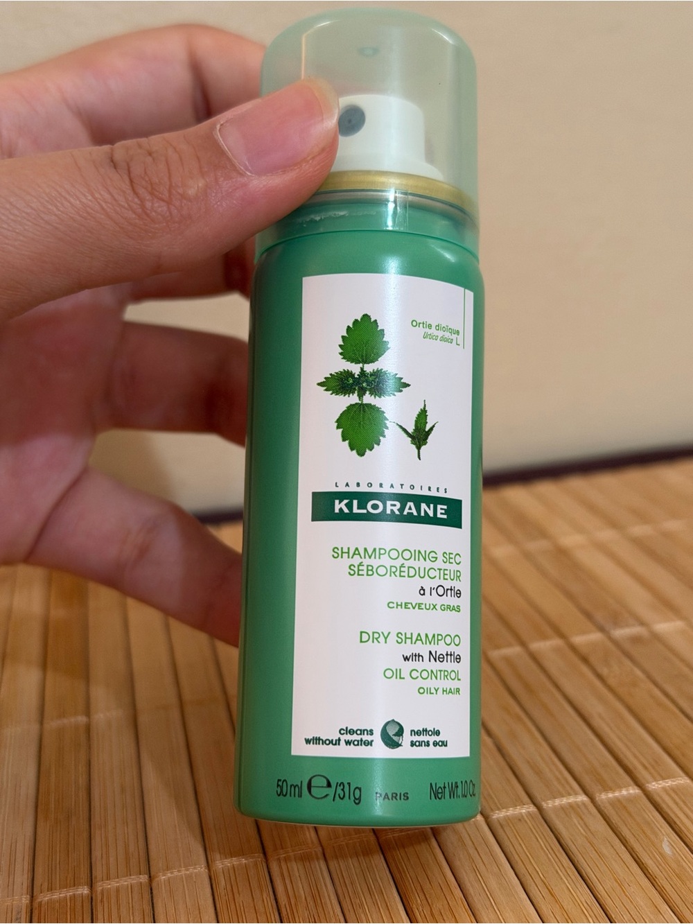 Klorane Dry Shampoo with nettle oil control 50 ml– Green - Picture 4 of 5
